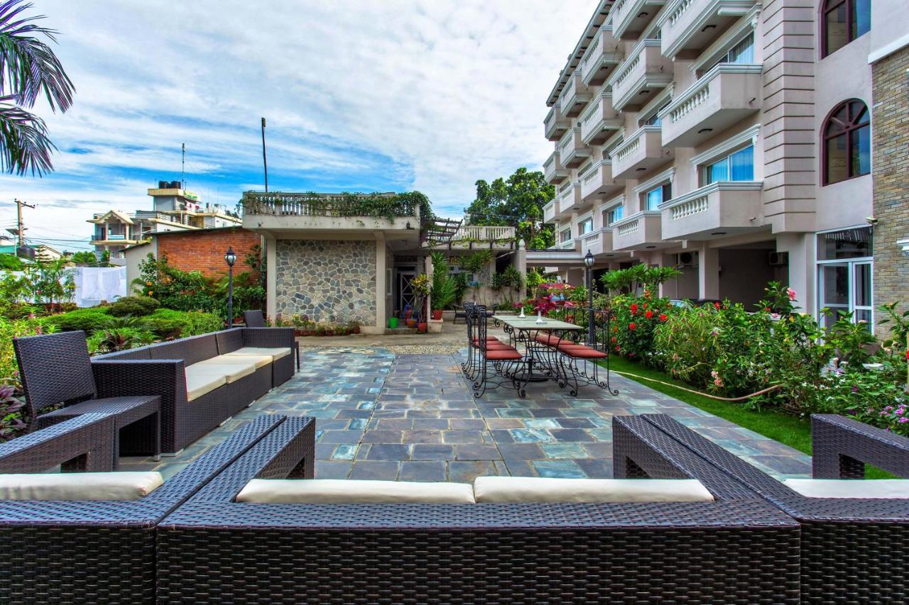 Da Yatra Courtyard Hotel โพคารา ภายนอก รูปภาพ