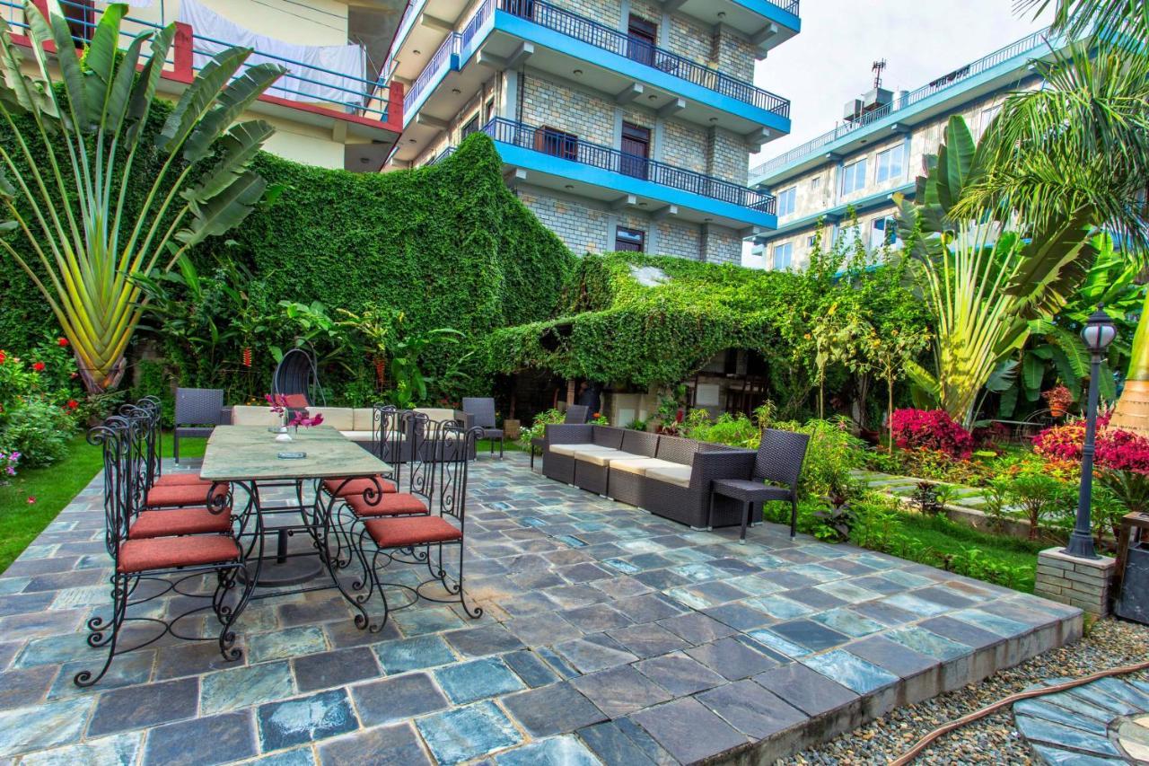 Da Yatra Courtyard Hotel โพคารา ภายนอก รูปภาพ