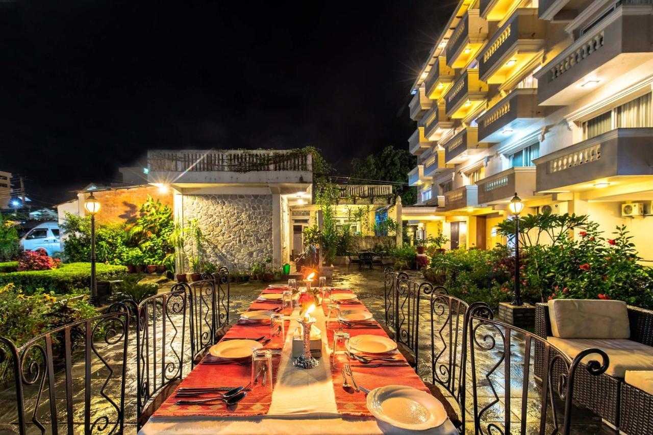 Da Yatra Courtyard Hotel โพคารา ภายนอก รูปภาพ