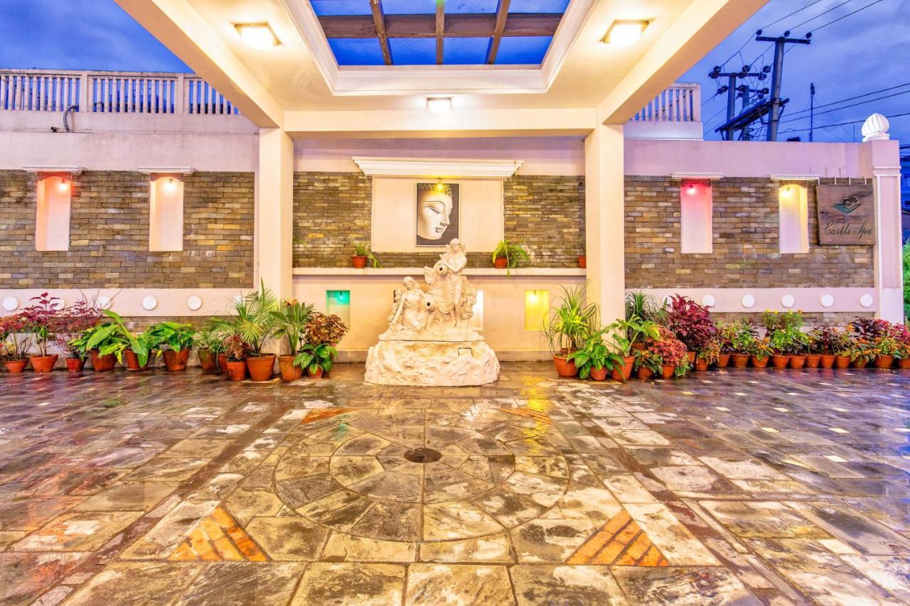 Da Yatra Courtyard Hotel โพคารา ภายนอก รูปภาพ