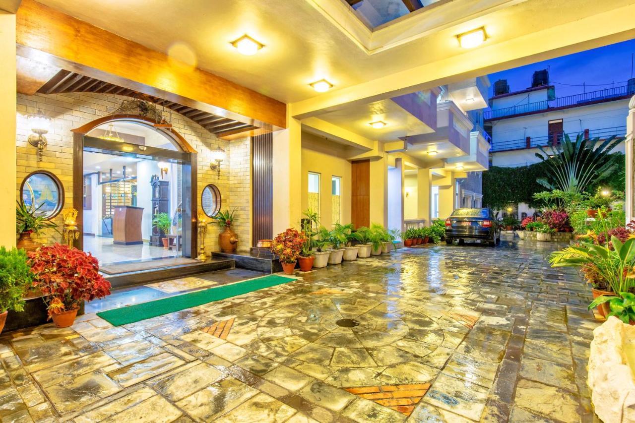 Da Yatra Courtyard Hotel โพคารา ภายนอก รูปภาพ