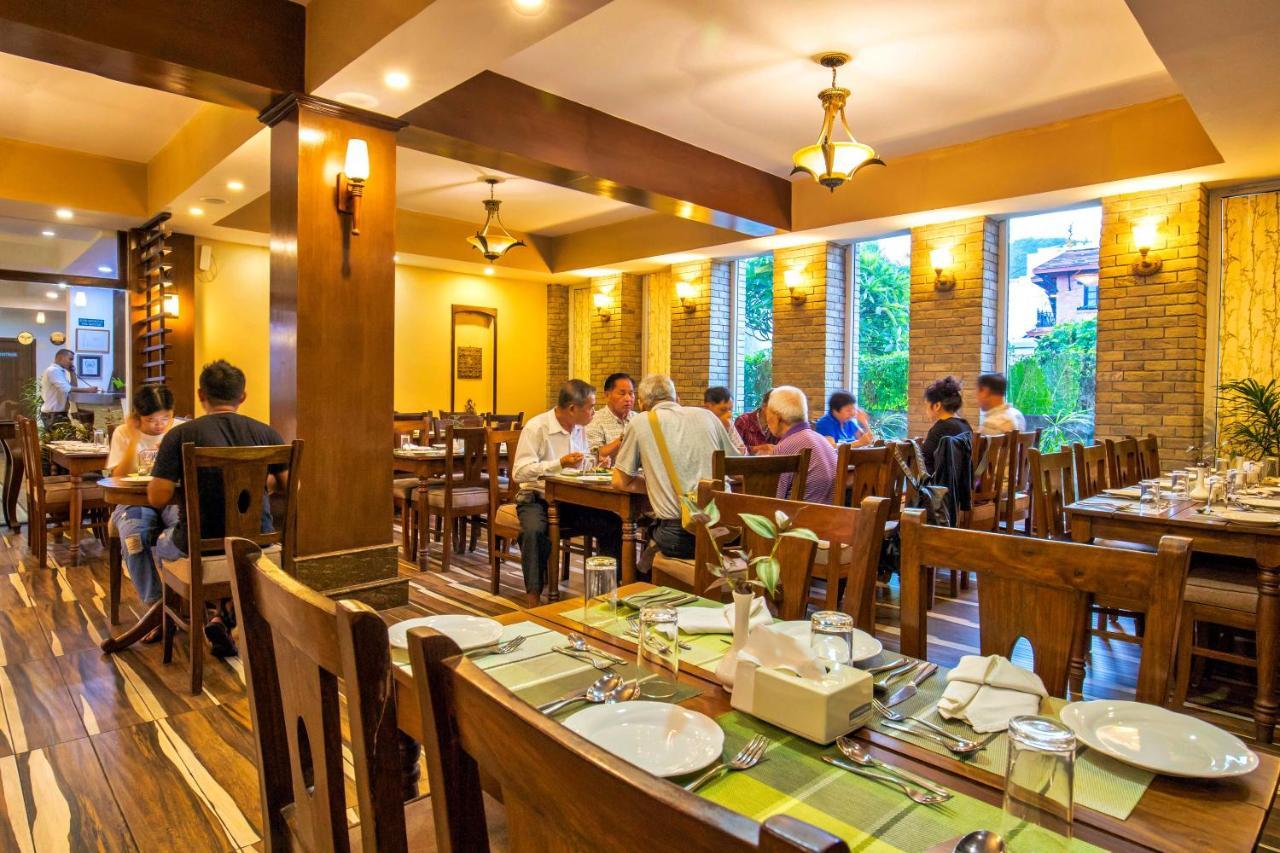 Da Yatra Courtyard Hotel โพคารา ภายนอก รูปภาพ