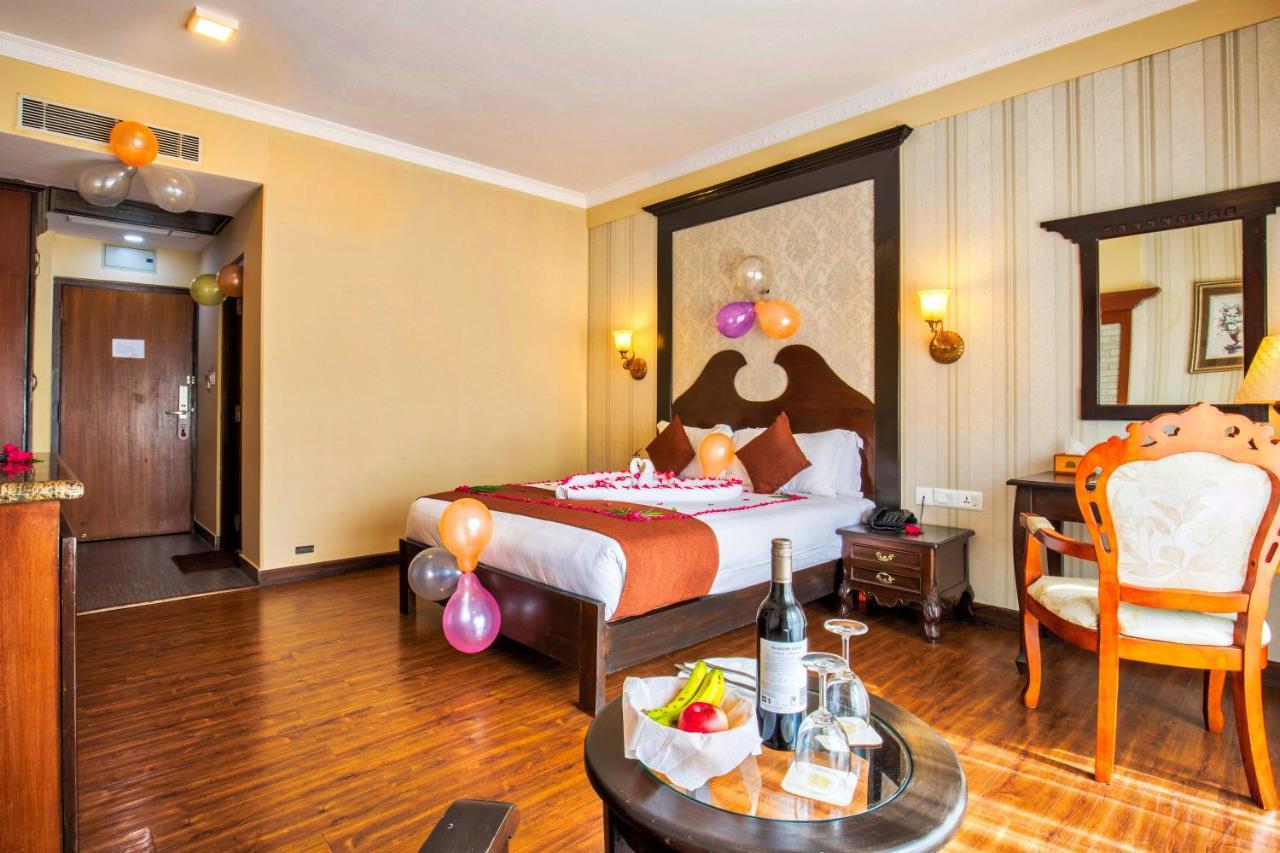 Da Yatra Courtyard Hotel โพคารา ภายนอก รูปภาพ