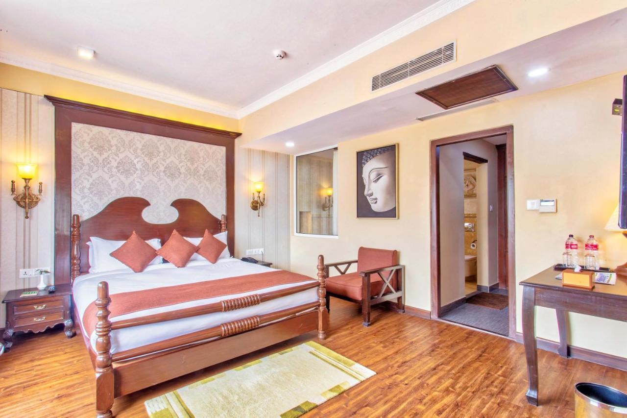 Da Yatra Courtyard Hotel โพคารา ภายนอก รูปภาพ